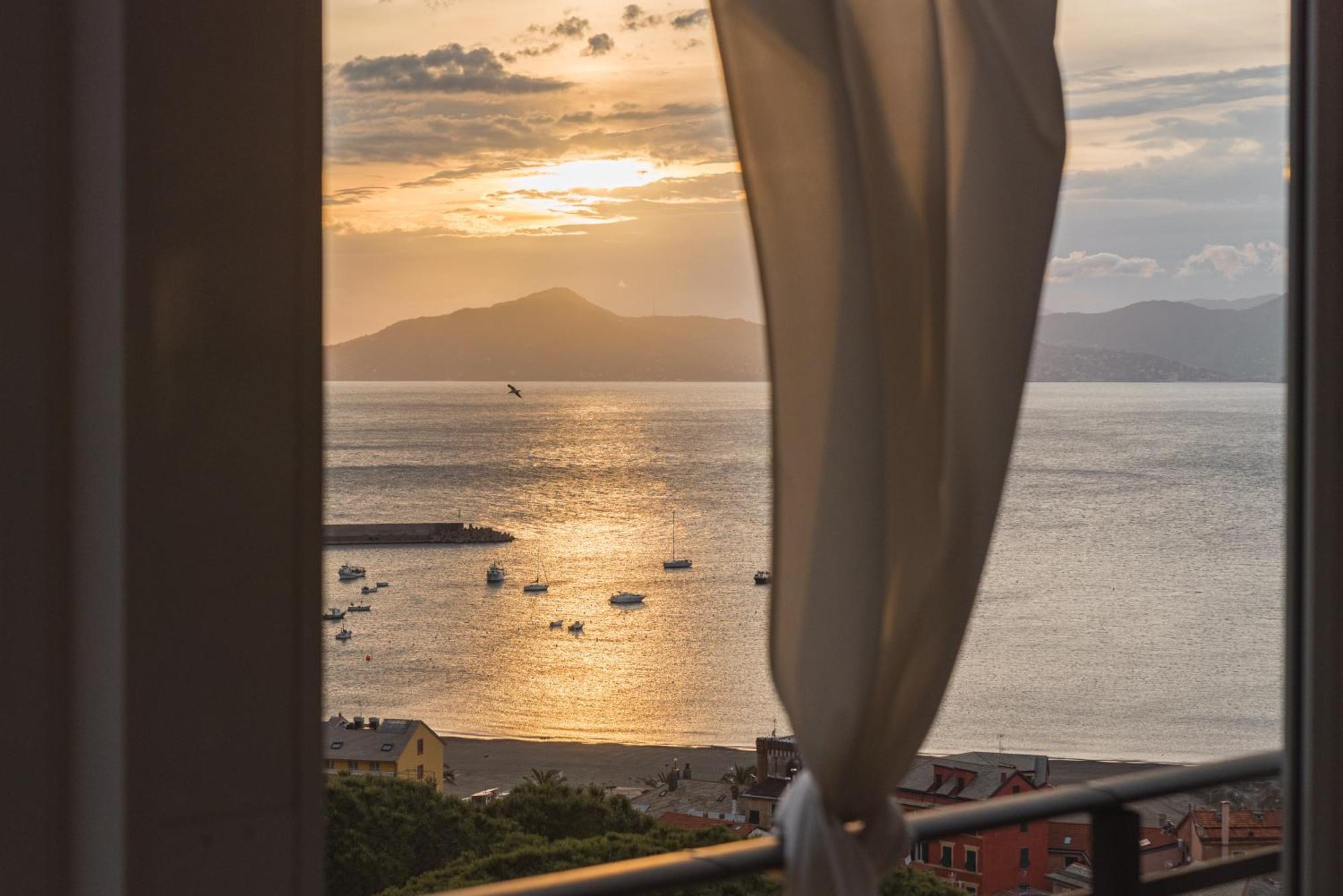 Hotel Vis A Vis Sestri Levante Exterior photo