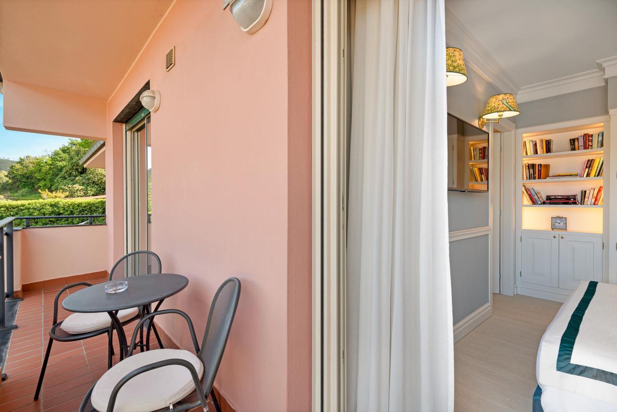 Hotel Vis A Vis Sestri Levante Exterior photo